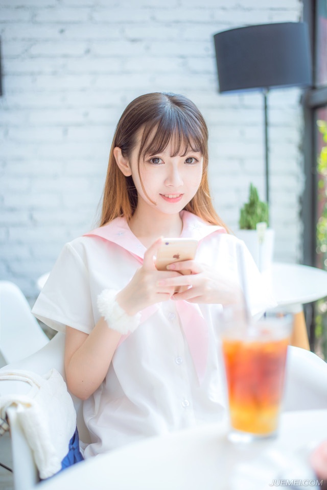 刘璝的声音，如同重锤一般敲击在所有人的心里，刘璝是什么人，在场将士多少有些了解，对刘璋可说是忠心耿耿，身上的那些纵横交错的伤疤，每一道，都是为刘家添的，但就这么一个人，如今却被刘璋逼反。